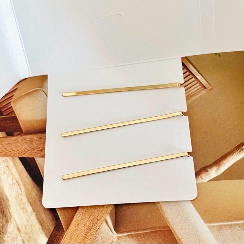 Authentic Chanel Hair Pin Set‎ Limited Edition - Picture 2 of 4